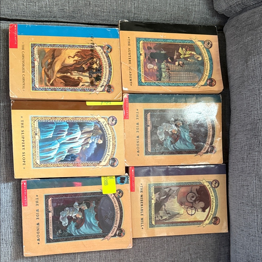 Set of Six Illustrated Books series of unfortunate events